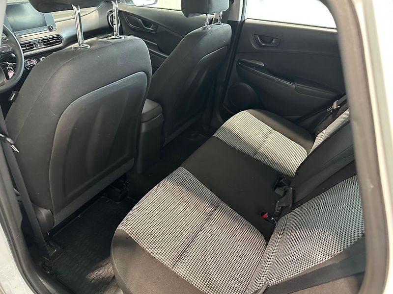 Hyundai Kona (2022) 1.0i,120HP,ČR,1.majitel,záruka - fotka 8 z 16