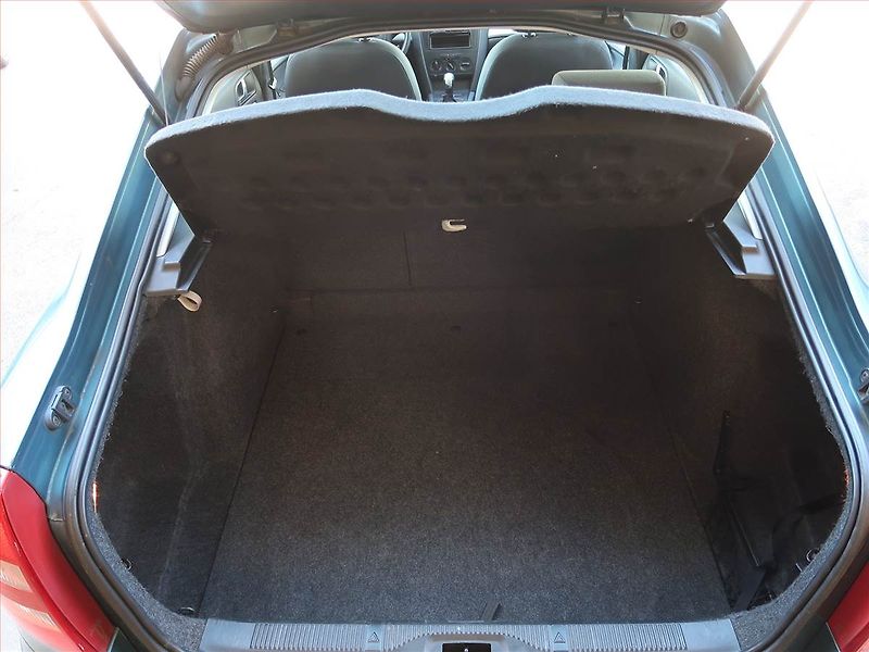 Škoda Octavia (2004) 1.6, nová STK, udržované - fotka 14 z 15