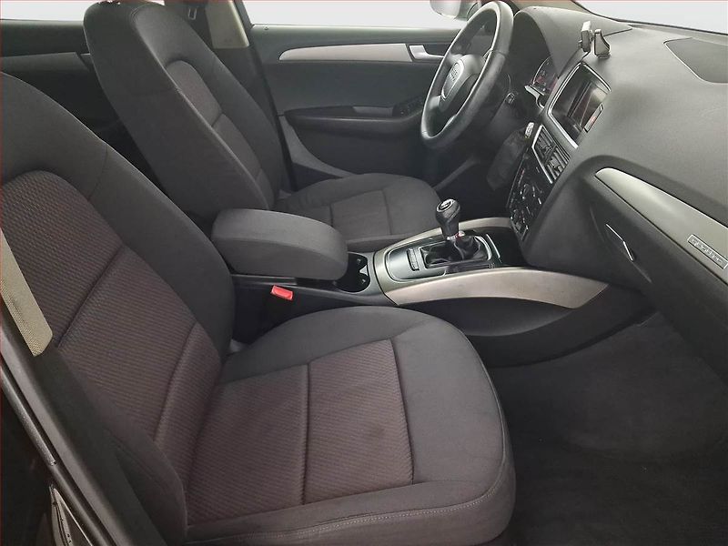 Audi Q5 (2009) 2.0 TDI, 4X4, Tempomat - fotka 9 z 18