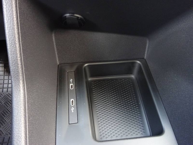 Volkswagen Caddy (2026) 1,5 TSI - fotka 12 z 25