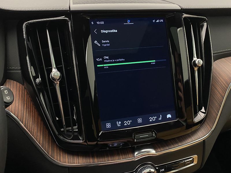 Volvo XC60 T6 AWD RECHARGE DARK ULTIMATE  - fotka 47 z 66