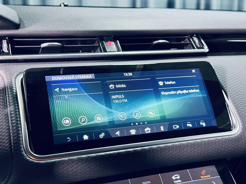 Land Rover Range Rover Velar (2018) P250*R-DYNAMIC*AWD* - fotka 26 z 39