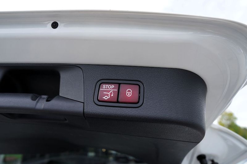 Mercedes-Benz GLB 250i 4Matic/AMG/AT/225 PS/Led - fotka 12 z 42