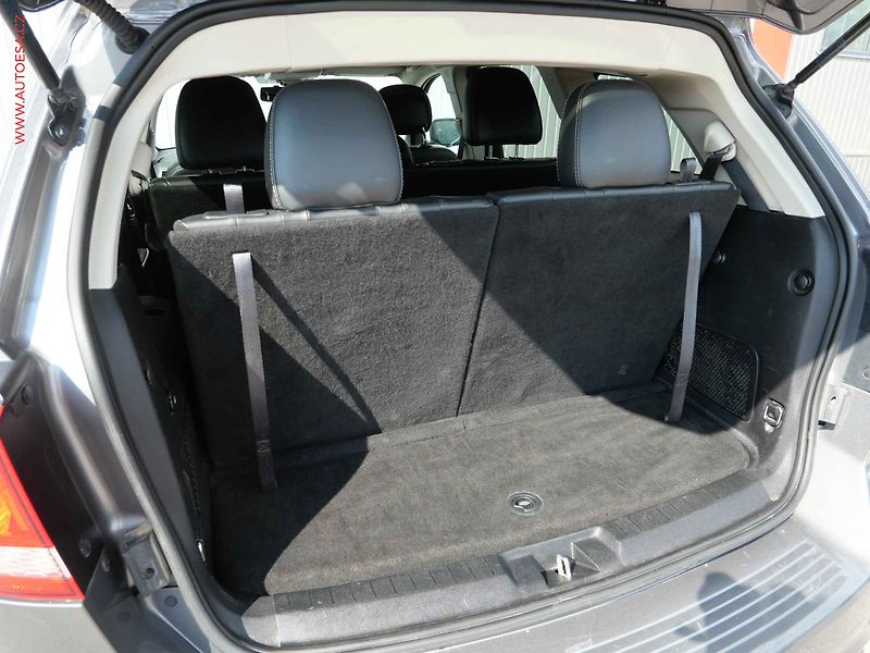 Fiat Freemont (2012) 2.0 JTD 4x4, 7míst, AT, navi - fotka 12 z 20