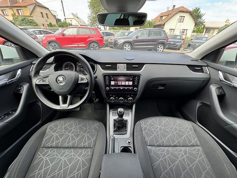 Škoda Octavia (2018) 1.5TSi LED Navi Výhřev Okna - fotka 6 z 50
