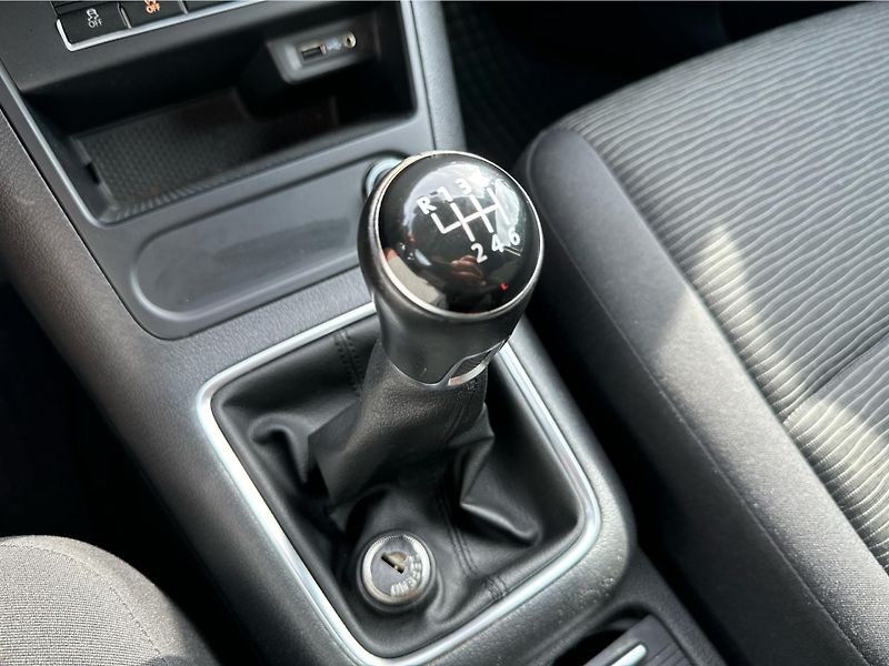 Volkswagen Tiguan 2.0 TDI  81 kw Trend & Fun - fotka 15 z 19