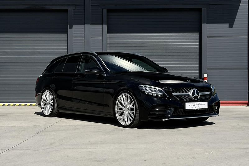 Mercedes-Benz Třídy C (2020) C 220d 4Matic AMG Line - fotka 17 z 81
