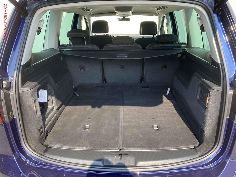 Volkswagen Sharan (2018) 2.0 TDi 7míst, Comfortline - fotka 7 z 17