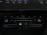 Volkswagen Passat R-line 2,0 TDI 140kW DSG CZ DP - náhled 23