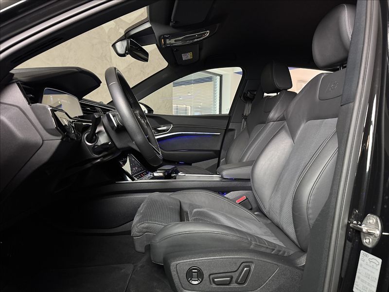 Audi e-tron S 370 Digital LED Záruka - fotka 24 z 50