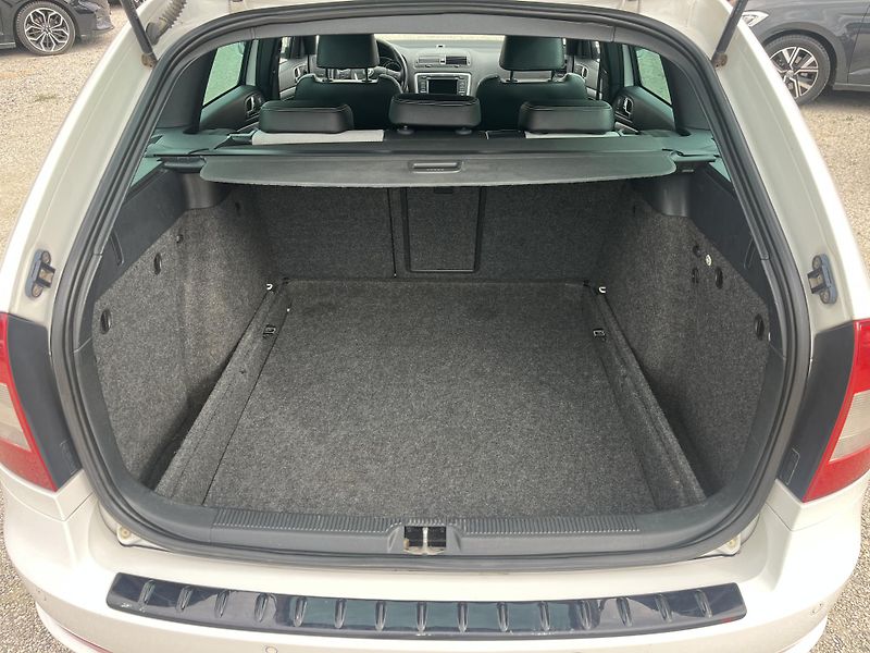 Škoda Octavia (2010) 2.0 TSi 147KW DSG RS - fotka 15 z 19