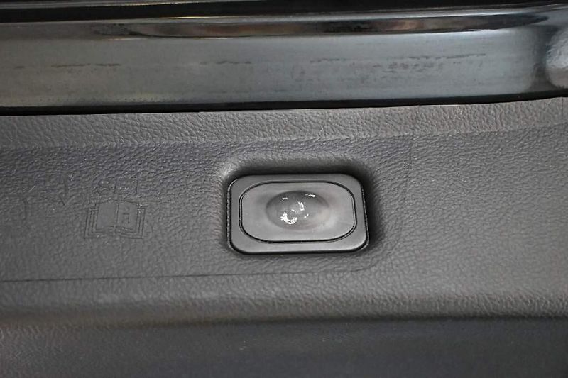 Ford S-MAX (2021) 2.0 LED ACC SONY Kamera 8AT EC - fotka 28 z 37