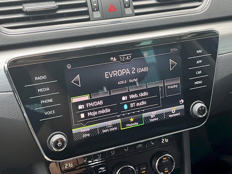 Škoda Superb (2023) 2.0 TDI 110kW DSG Style Plus c - fotka 16 z 36