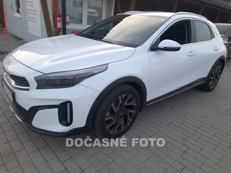 Kia XCeed (2023) 1.5, ČR, navi, LED, autoAC - fotka 1 z 3