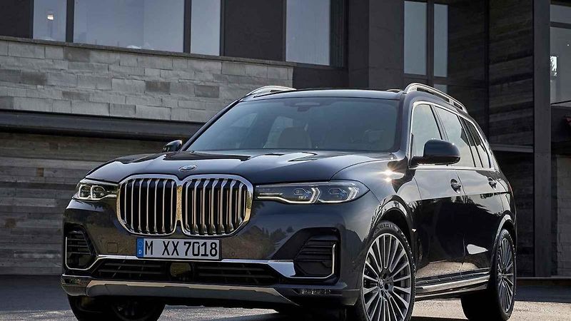 BMW X7 vs. Mercedes GLS vs. Volvo XC90 vs. Audi Q7