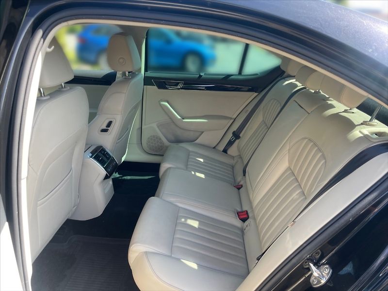 Škoda Superb 2,0 TDI 147 L&K 4x4 DSG - fotka 8 z 11