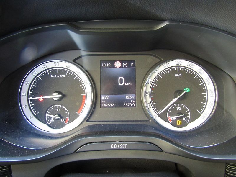 Škoda Kodiaq (2019) 2.0 TDI 140kW DSG 4x4 DPH - fotka 30 z 44
