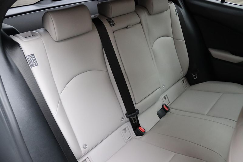 Lexus UX 250h F-SPORT DESIGN 2.0 135kW - fotka 46 z 50
