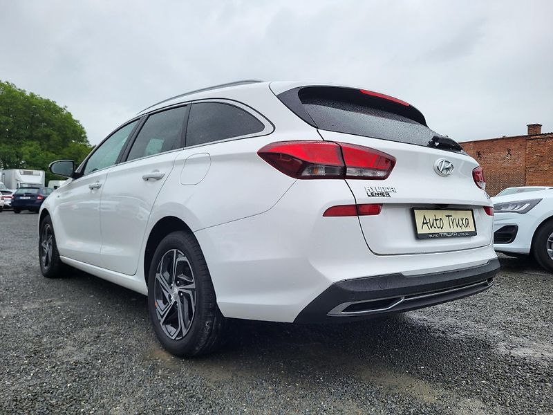 Hyundai i30 WG 1.5 T-GDI 118kW SMART *ČR - fotka 38 z 44