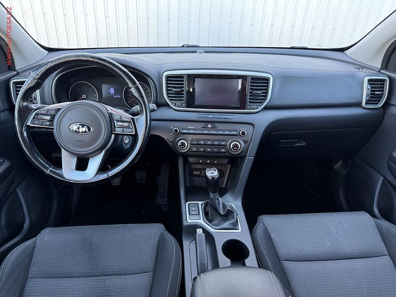 Kia Sportage (2019) 1.6 CRDi, ČR, Exclusive - fotka 8 z 17