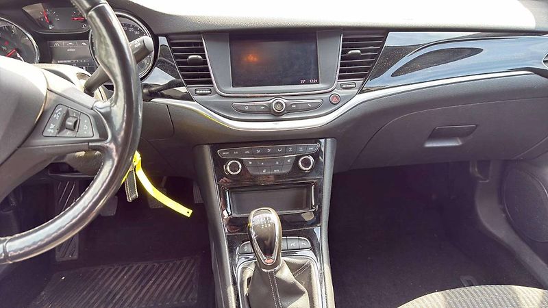 Opel Astra Elegance ST F 15 DVH 122Hp MT6 - fotka 16 z 24