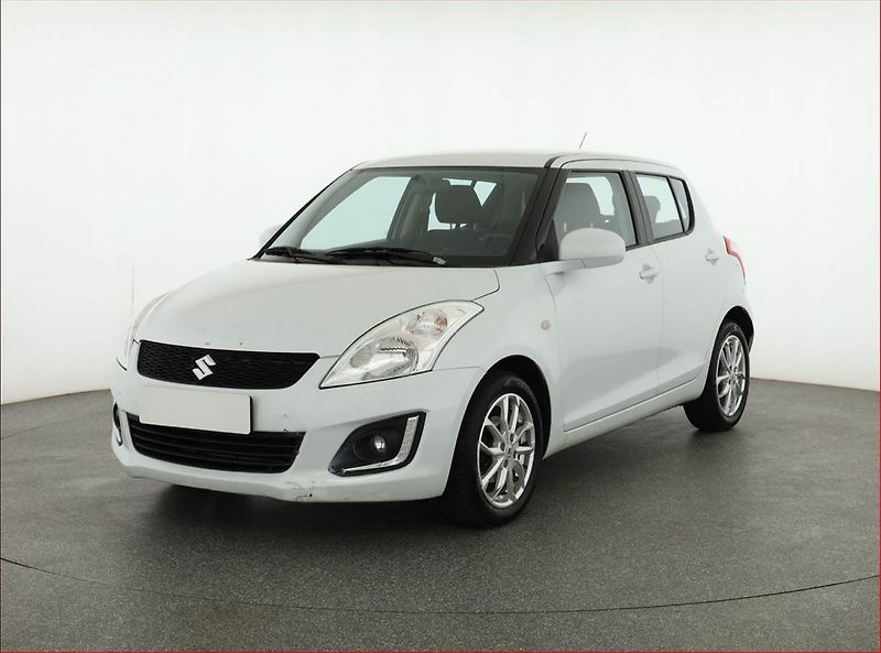 Suzuki Swift (2017) 1.2, Serv.kniha, Tempomat - fotka 2 z 14
