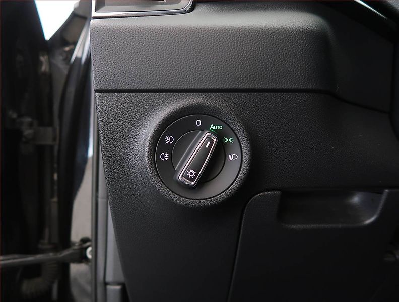 Škoda Karoq (2021) Style 2.0 TDI, Serv.kniha - fotka 24 z 25