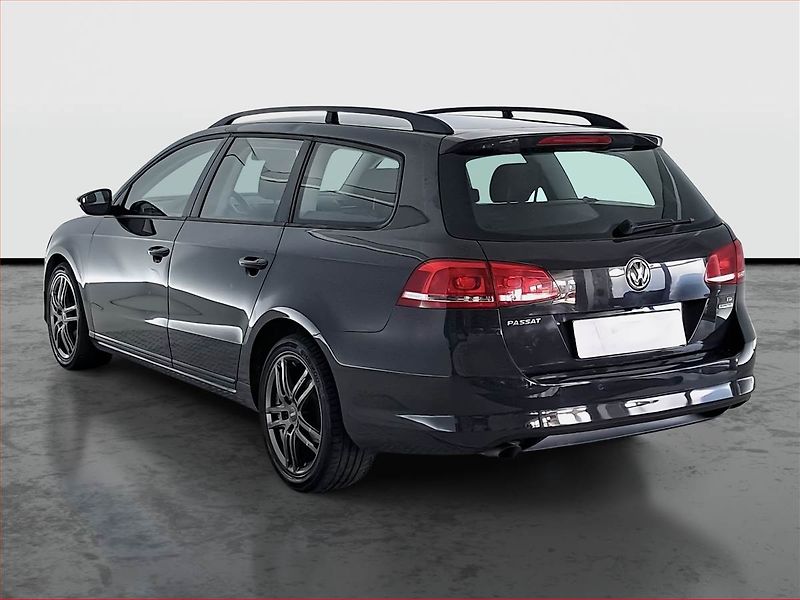 Volkswagen Passat (2013) 1.6 TDI, Navi, Tempomat - fotka 4 z 18