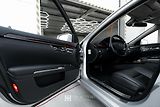 Mercedes-Benz Třídy S (2013) AMG S 63 5.5 V8 Biturbo - náhled 26