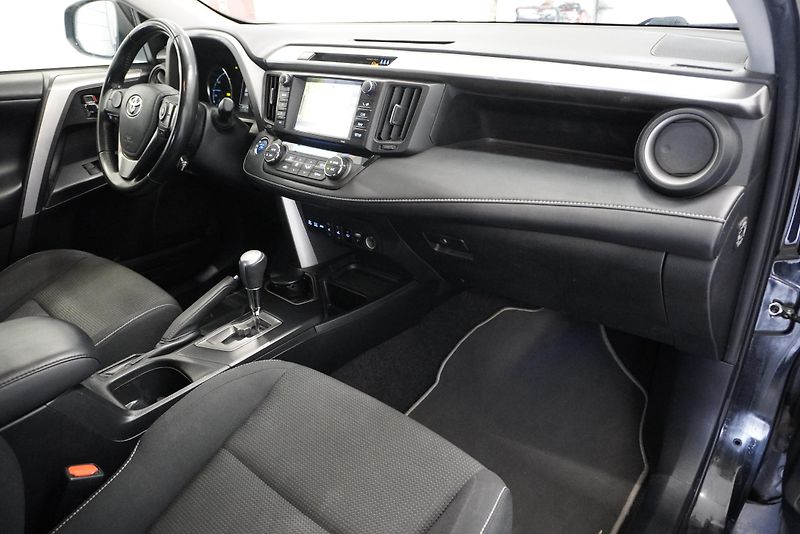 Toyota RAV4 2,5 HYBRID H3 4X2 AUT. - fotka 25 z 28