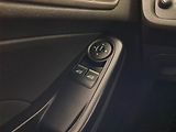 Ford Fiesta (2016) 1.0 EcoBoost, Vyhř. sedaček - náhled 14