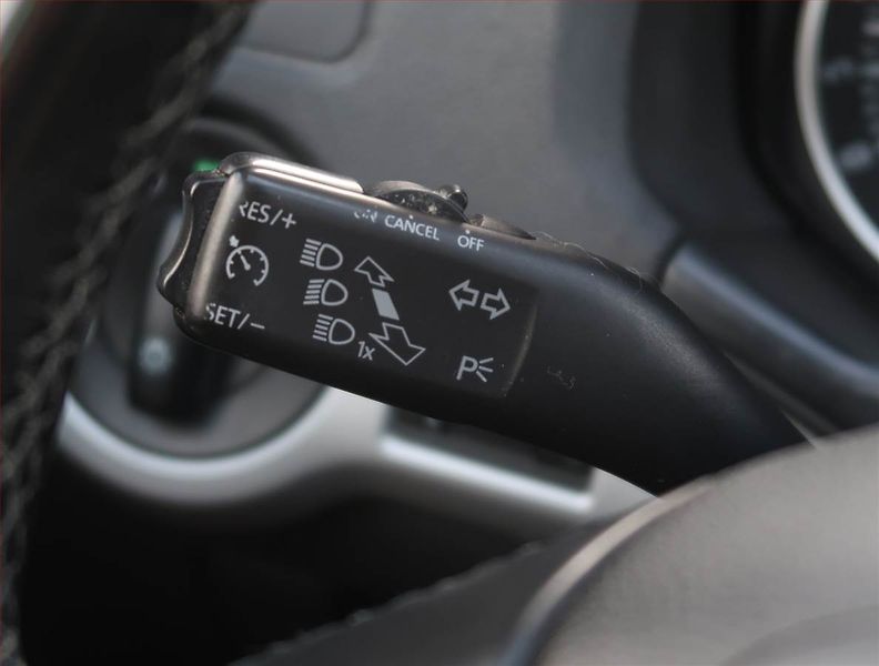 Škoda Octavia (2012) Ambition 1.6 TDI, Navi - fotka 19 z 20