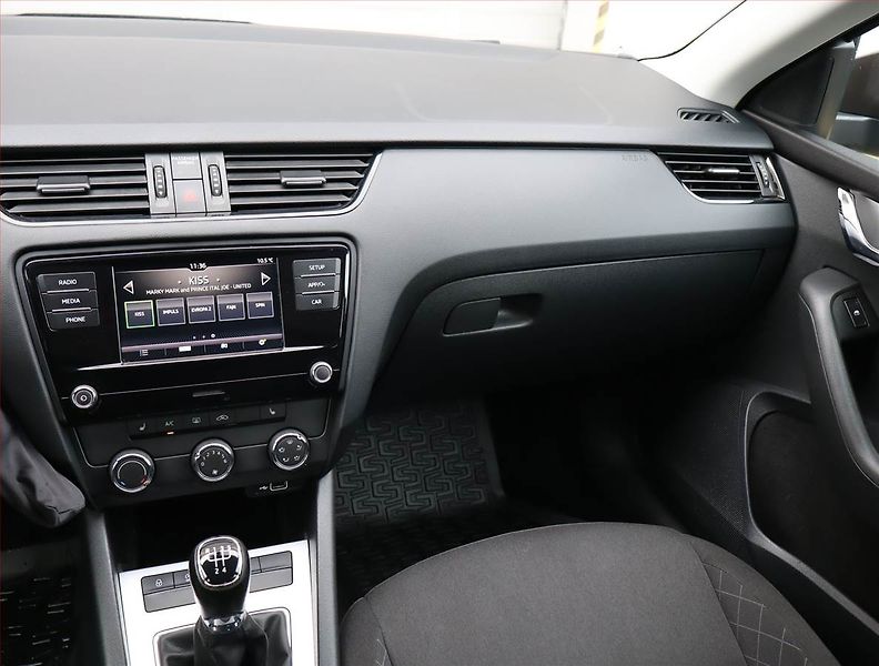 Škoda Octavia (2020) Ambition 1.6 TDI, Tempomat - fotka 8 z 16