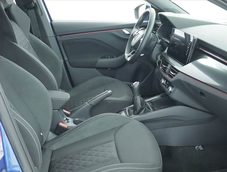 Škoda Scala (2023) 1.0 TSI, Serv.kniha, Kůže - fotka 9 z 18