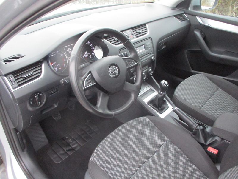 Škoda Octavia 1.2 TSi AMB*SERVIS*L+Z PNEU - fotka 12 z 40