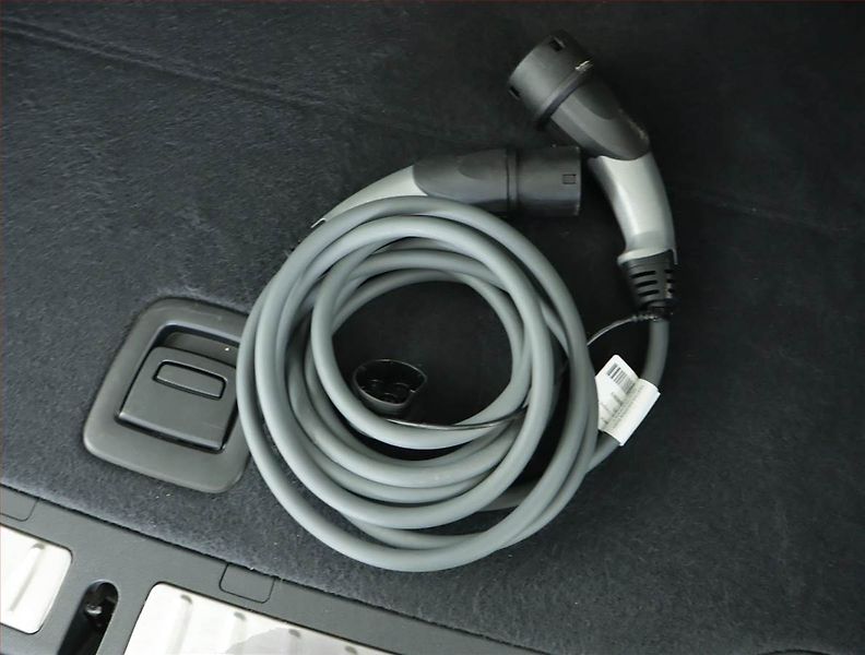 BMW iX3 (2022) 80 kWh, SoH 98% - fotka 19 z 19