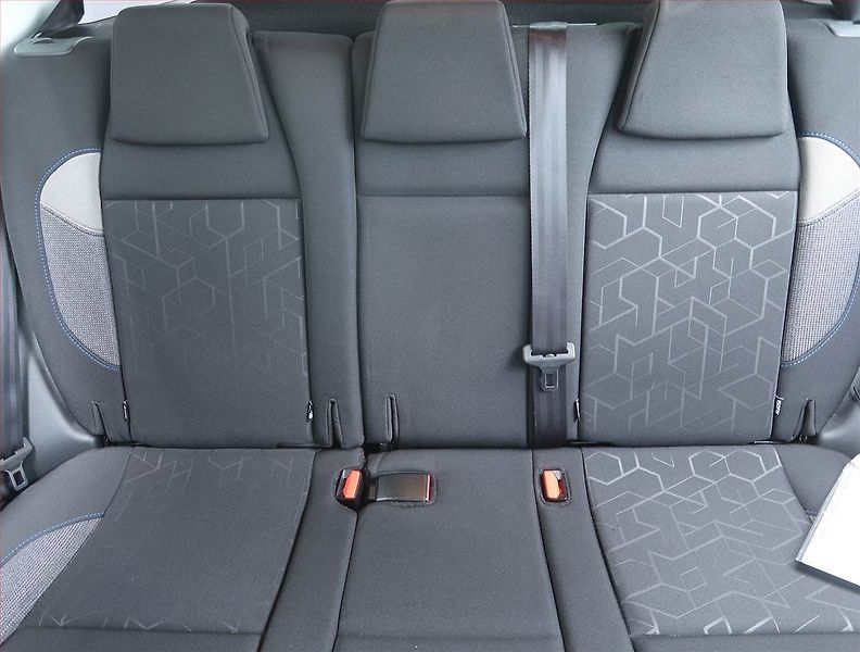 Peugeot 2008 (2019) Style 1.2 PureTech, Serv.kniha - fotka 10 z 14