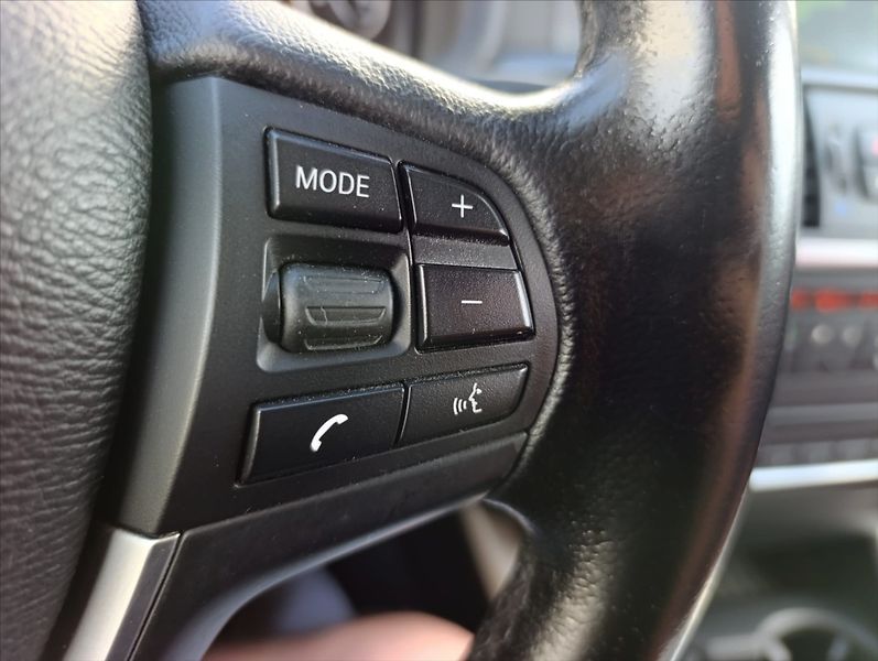 BMW X3 2,0 D X-drive aut. Kůže Bi-xen - fotka 29 z 53