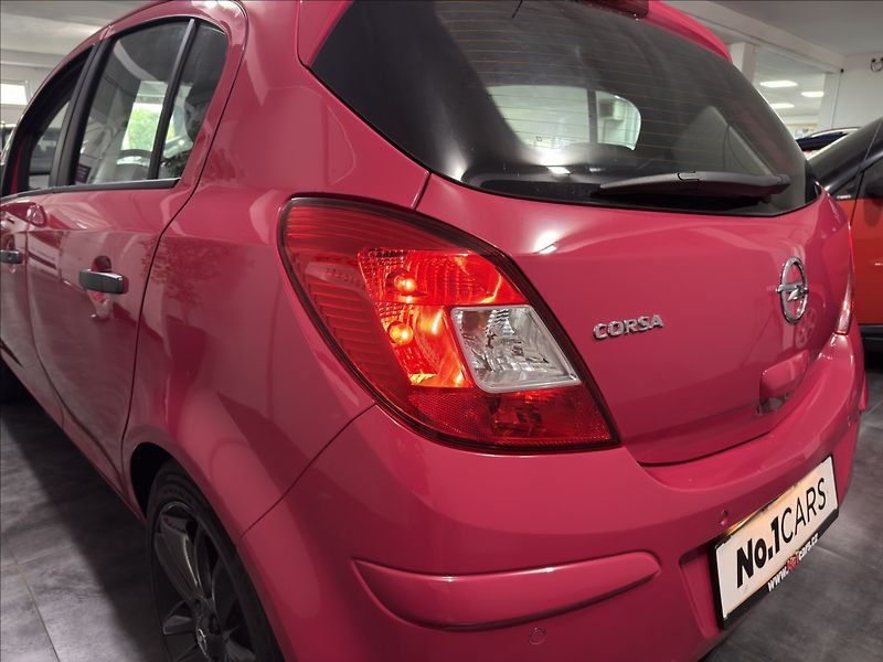 Opel Corsa 1,4   iSPORT TOP STAV I VZHLED - fotka 29 z 43