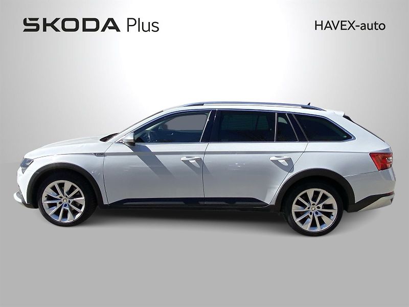 Škoda Superb (2022) Combi 2.0 TDI 4x4 DSG Scout - fotka 3 z 31