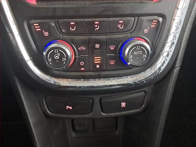 Opel Mokka (2015) 1.4 Turbo, LPG, Tempomat - fotka 19 z 21