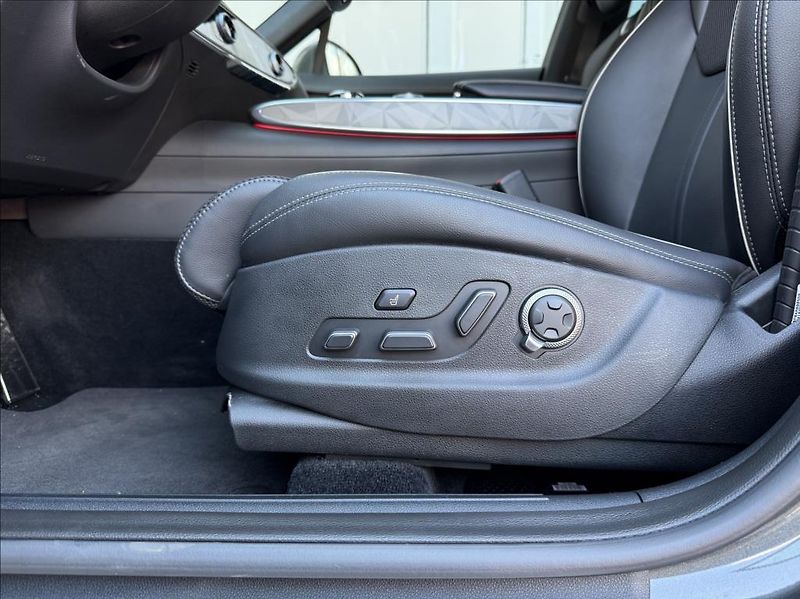 Genesis GV70 2,5 T AWD AT  Sport - fotka 8 z 22