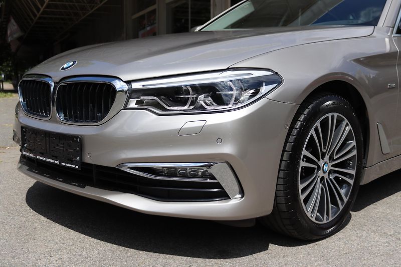 BMW Řada 5 520D XDRIVE SPORT LINE G30  - fotka 5 z 50