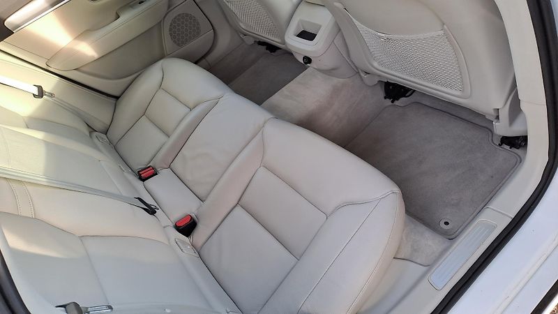 Volvo V90 2.0 D3 Break NAVI Bílá kůže - fotka 10 z 30