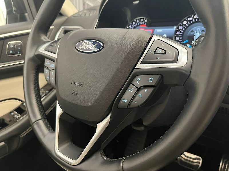 Ford S-MAX 2.5 Duratec HEV VIGNALE - fotka 15 z 61