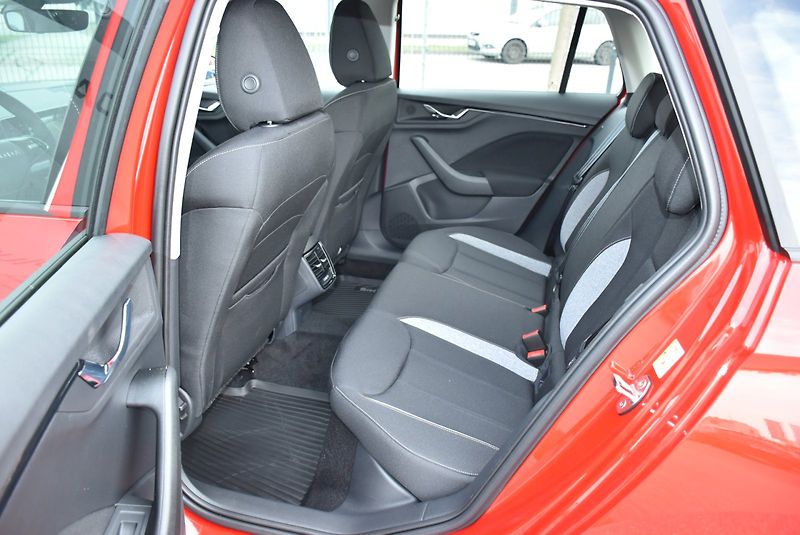 Škoda Kamiq (2026) Classic 1.5 TSI 110 kW - fotka 26 z 32