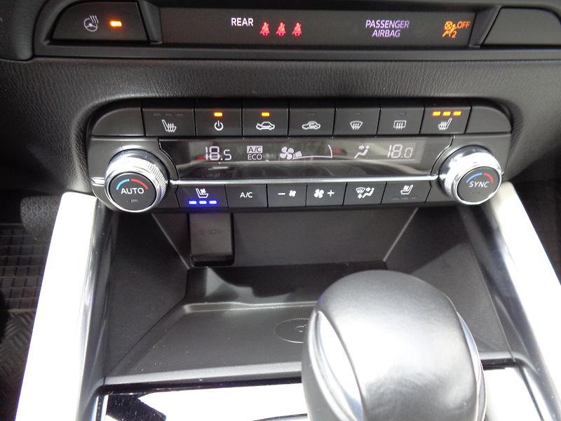 Mazda CX-5 2,5i AT, 4x4, Ex-line, Z.PNEU! - fotka 17 z 31