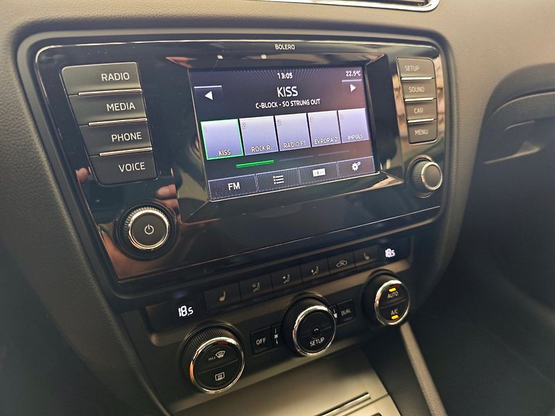 Škoda Octavia (2013) 1.4 TSi Elegance Tempomat - fotka 23 z 42