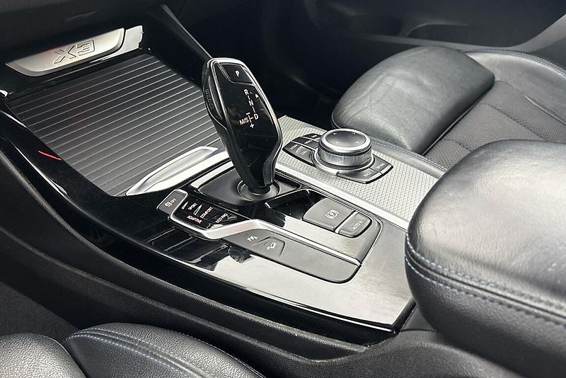 BMW X3 2.0i - fotka 11 z 26