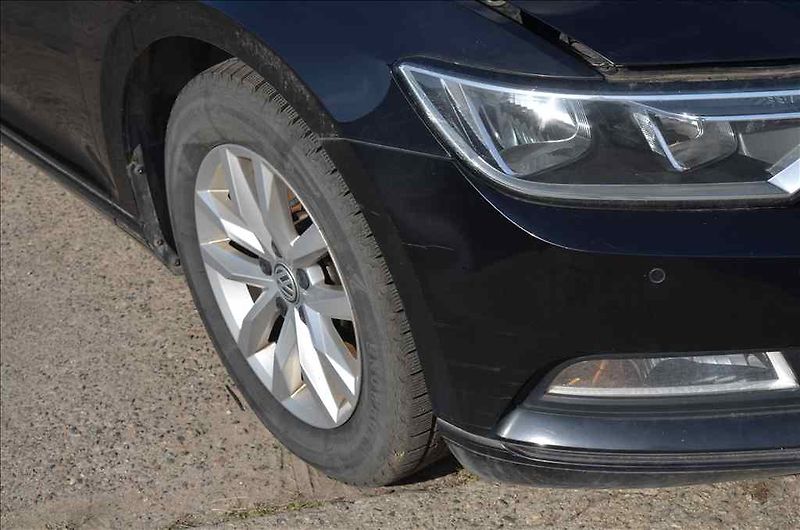 Volkswagen Passat (2016) VARIANT 2,0 TDI - fotka 7 z 23
